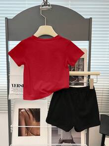 SHEIN Playful Pals 2件套男婴时尚酷炫人脸字母印花红色短袖T恤和短裤套装，适合春夏外出穿着 - 彩色 - 查看 2