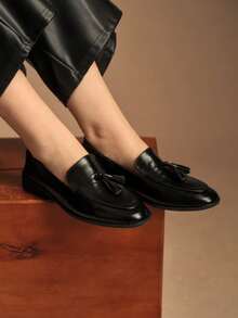 Rosivie Women's Casual Fringe Design Slip-On Loafers - Black - View 6