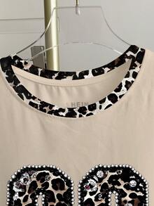 Resyla Camiseta de manga corta casual y versátil para vacaciones con cuello redondo, estampado de leopardo y de dígitos con rhinestones para mujer - verde menta - Ver 3