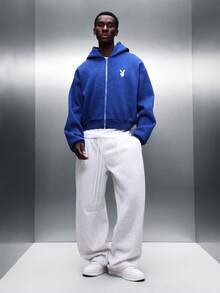 PLAYBOY X SUMWON Áo hoodie nam màu xanh dương đậm có khóa kéo, dây rút và túi giữa, in logo hình thỏ, phong cách đường phố thường ngày. - Màu xanh lam - Xem 7