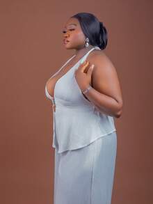 CurvyTilda Nuevo conjunto de top corto texturizado sin espalda y pantalones de pierna ancha, look sexy para fiesta/vuelta al colegio, talla grande, conjunto de fiesta todo en blanco - Blanco - Ver 5