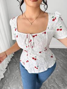 Elenzga Áo thun nữ cỡ lớn in họa tiết quả anh đào jacquard phối màu thời trang, tay ngắn, cổ vuông, trang trí nơ, phù hợp cho đi làm hàng ngày, ngày Valentine, đi chơi, kiểu dáng ôm sát đa năng. - trắng - Xem 5