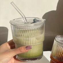 1个透明玻璃杯，带条纹图案杯盖和吸管，便携简约风格，可盛装水、茶或咖啡，ins风；圆形杯身，容量600毫升。另有吸管和吸管刷可选。开学季必备。 - 透明 - 查看 9