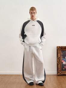 TOKVUE Bộ đồ thể thao nam gồm áo hoodie in chữ và quần nỉ có dây rút eo. - Nhiều màu - Xem 7