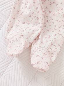 SHEIN 3件套新生女宝宝可爱连脚裤，纯色+碎花+迷你印花，春秋季婴儿腿套连体裤套装，新生儿春季服装，女宝宝多件装，女宝宝裤子，新生儿女宝宝裤子，女宝宝连脚裤，婴儿裤子，男女宝宝春季服装 - 粉色 - 查看 6