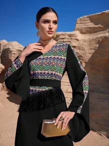 Al Najma 女士几何印花V领长袖拼接流苏优雅阿拉伯连衣裙 - 黑色 - 查看 11