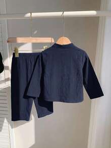 2 Peças Conjunto Básico Casual para Bebê Menino/Menina, Camisa de Manga Longa Branca com Gola Mandarim e Calça de Cintura Elástica, Adequado para Outono, Primavera, Verão, Ideal para Festa de Aniversário, Festa de Ano Novo, Festa da Noite, Apresentação, Casamento, Chá de Bebê, Batizado e Comemoração do 1º Aniversário - Azul Marinho - Visão 2