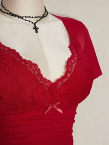 SHEIN ICON Áo thun dệt kim ôm sát cổ chữ V, viền ren, eo vá cỡ lớn, áo phông gợi cảm cho mùa xuân/hè, áo cánh cho khách dự tiệc cưới - Đỏ - Xem 4