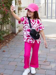 两件套女童休闲日常棕色蝴蝶结短袖T恤和黑色喇叭裤，可爱活泼的夏季套装