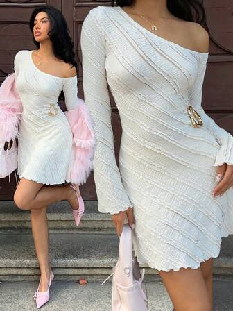 MainGRL 优雅杏色提花单肩通勤连衣裙