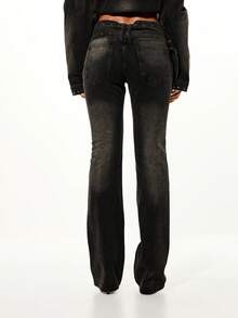 SUMWON WOMEN Damen Jeans mit niedriger Taille, Nieten, Gürtelschlaufen-Details und Metallverzierungen, gerade Beinform, ausgewaschenes Schwarz - Blau - Übersicht 2