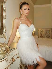 Glamine Charm 新款棕色短款无袖修身亮片性感优雅后拉链短款女装，适合所有季节，全年可穿，包括伴娘礼服、婚礼宾客礼服、女士派对礼服、女士生日礼服、优雅女士连衣裙和度假连衣裙、约会之夜礼服和鸡尾酒会礼服。 - 白色 - 查看 5