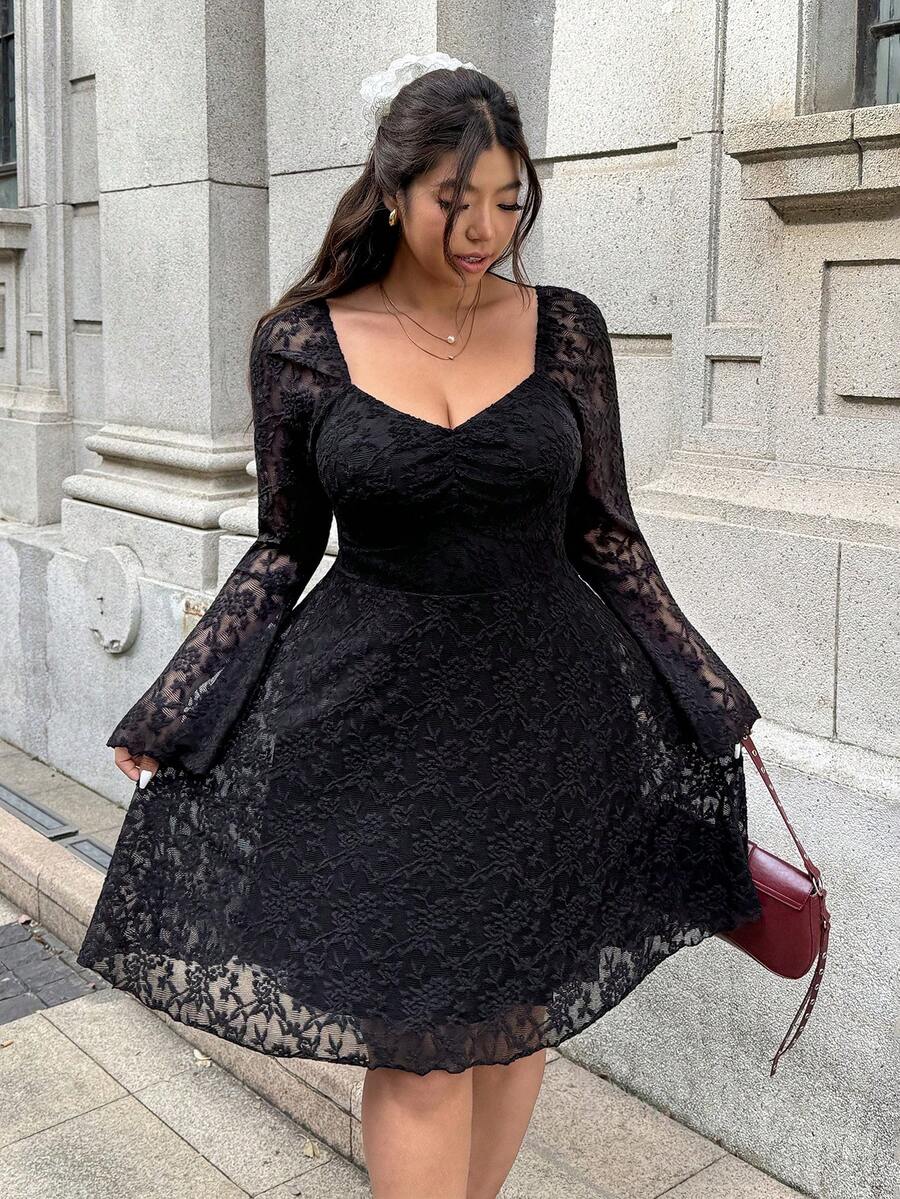 SHEIN EZwear 大码女式纯色蕾丝拼接长袖休闲连衣裙 - 黑色 - 查看 1
