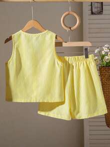 SHEIN Genkimix Kids 2件套女童无袖条纹编织背心，蝴蝶结装饰，松紧腰宽松休闲短裤，夏季 - 黃色 - 查看 2