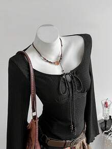 Sweetra 性感蕾丝拼接串珠系带设计甜美优雅喇叭袖休闲春季新款修身女式T恤 - 黑色 - 查看 4