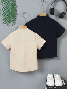 两件装韩版清爽男童短袖衬衫，米色和藏蓝色拼接，基础款立领设计，配有实用胸袋，适合周末郊游、公园漫步、日常穿着、户外活动和返校季。 - 彩色 - 查看 2