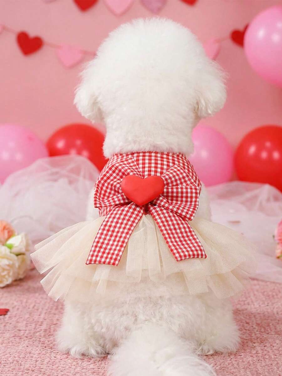 PETSIN 1 Piece Of Clothing For Cats And Dogs, Cute Fluffy Gauze Skirt With Three-Dimensional Heart-Shaped Pattern, Spring And Summer Princess Style Pet Dress