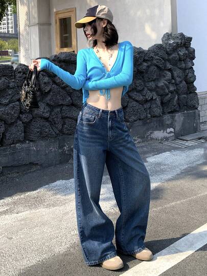 DAZY Women's Pocketed Button Casual Versatile Commute Flare Leg Jeans