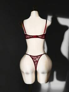 SHEIN 大码性感蕾丝镂空两件套内衣套装 - 酒紅色 - 查看 2
