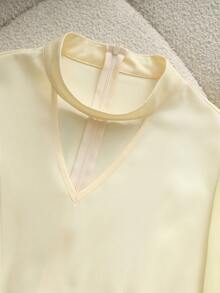 Qadelle Elegant Women's Jumpsuit With Puff Sleeves, V-Neck, Waist Cinching, And Mesh Panels In Cream Color - Light Yellow - View 7