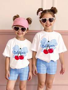 SHEIN LMoss Kids 可爱樱桃蓝格子图案，女婴休闲简约圆领短袖T恤和紧身短裤套装，适合夏季度假 - 彩色 - 查看 6