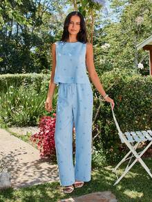 KARISMINA 2pcs Women's Vacation Printed Fitted Camisole & Loose Wide Leg Pants Set, Spring/Summer Blue Striped 2 Pieces Set Women's Two Pieces Summer Set Striped Tank Top Blue 2 Pieces Lounge Set Blue Striped Pants - Blue and White - View 4