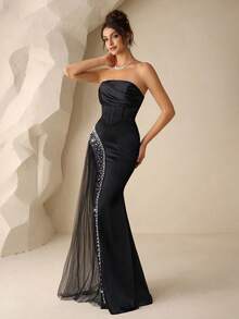 Coutiva 女士正式晚礼服，交叉胸线设计，褶裥网纱拼接，水钻和珍珠装饰，仿鱼骨腰部细节 - 黑色 - 查看 5