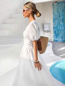 Vivid Eden 女士V领露背系带泡泡袖纹理A字连衣裙，休闲度假装，春夏款 - 白色 - 查看 11