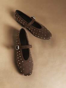 Rosivie Sepatu Flat Wanita Serbaguna untuk Beraktivitas di Luar Rumah dengan Dekorasi Kancing - Coklat - View 3