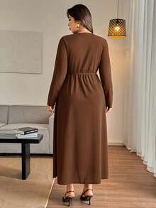 Vionelle 大码女式纯色弹力针织圆领收腰A字开襟金属纽扣装饰长袖中长连衣裙，巧克力棕色，优雅复古法式街头风简约百搭，适合冬季、万圣节、圣诞节、感恩节、下午茶聚会、正式场合、家庭聚会等。大码棕色连衣裙，纽扣连衣裙，教堂礼服，大码西式连衣裙，咖啡棕色连衣裙，女士棕色连衣裙，长袖纽扣连衣裙，棕色长款连衣裙 - 摩卡棕 - 查看 2