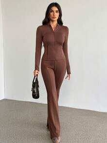 SHEIN Tall 2025春夏新款休闲简约棕色修身开襟长袖侧拉链口袋T恤+高腰喇叭裤女两件套，适合日常出行、返校、毕业典礼、早午餐、机场出行、派对聚会、节日、旅行等场合，简约百搭，休闲舒适。 - 棕色 - 查看 8