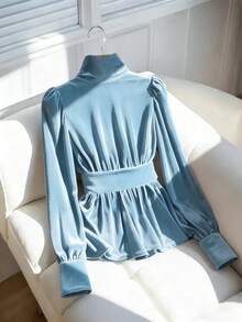 GlowEve 女士高领褶皱天鹅绒面料荷叶边下摆优雅修身长袖T恤，适合约会、度假和派对穿着 - 藍色 - 查看 2