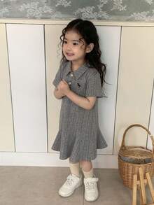 DAZY 女童翻领卡通刺绣休闲纯色短袖连衣裙，春夏款 - 灰色 - 查看 6