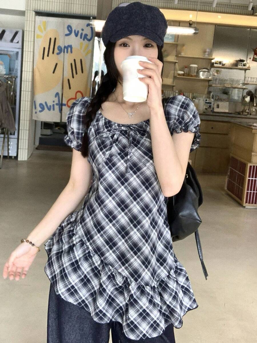 DAZY Women's Plaid Round Neck Casual Short Sleeve Blouse - Black and White - View 1