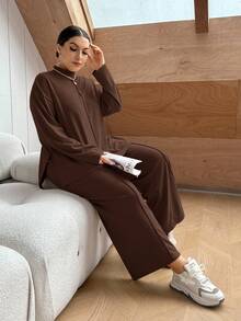 SHEIN Essnce Bộ đồ nữ cỡ lớn màu trơn gồm áo thun dài tay vai rớt và quần ống rộng, kiểu dáng thường ngày. - màu nâu - Xem 1