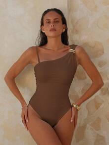 Swim Chiccia New Women's Swimsuit, Knitted High-End Elegant Solid White Single Shoulder Metal Accessory Waist Pleated One-Piece One Shoulder Swimsuit Brown One Shoulder Brown One Piece Brown One Piece Swimsuit One Shoulder Bikini Brown Bodysuit Brown Bikini Set Brown Swimsuit Women - Brown - View 4