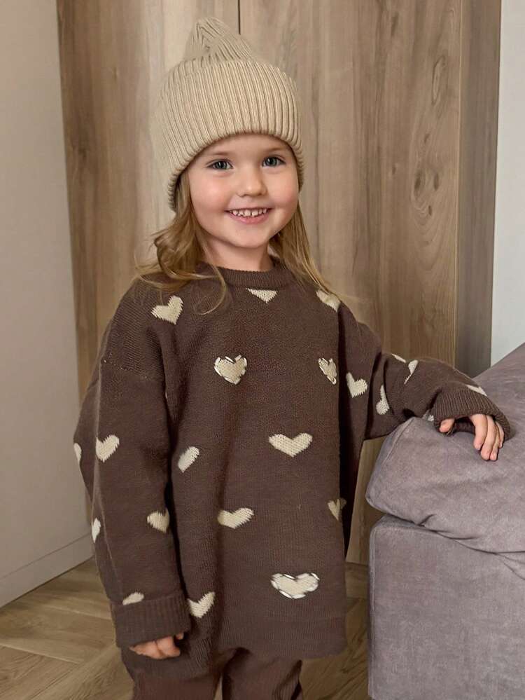 Young Girls Round Neck Contrast Color Heart Pattern Long Sleeve Sweater