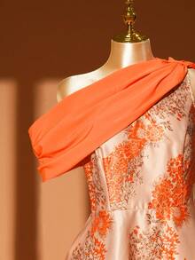 DreamSkyne Große Größen Damen Kleid mit Blume Muster, Off-Shoulder Schnitt mit geraffter Taille, vintage Silhouette mit leuchtenden Farben, asymmetrisches Schulterdesign verleiht elegante Ausstrahlung, geeignet für Strandurlaub, Strandreisen, Pendlermode, Valentinstag, Musikfestival, Muttertag, Halloween, Thanksgiving, Ostern, Nationalfeiertag, Neujahr, Datenight, Weihnachten, Hochzeitssaison - Orange - Übersicht 4