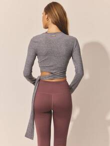 Aralina 柔软弹力针织单肩长袖裹身系带修身不对称设计外出上衣女装 - 灰色 - 查看 2