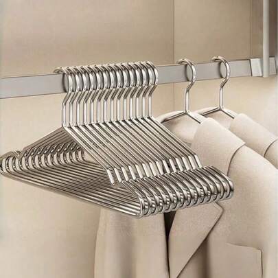 1 Piece Of Metal Hanging Rack, Suitable For Decoration (Including Festival Decoration, Room Decoration, Home Decoration, Bedroom Decoration). It Can Hang Pants, Shoes, Jeans, Boots And Skirts. It Is An Ideal Gift For Halloween.