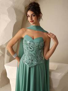 Coutiva Luxury Embroidered Beaded Evening Gown, High-End Formal Dress With Elegant Vibe - Green - View 1