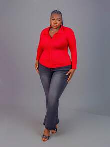 CurvyTilda تي شيرت بياقة مجعدة مناسب للمقاسات الكبيرة