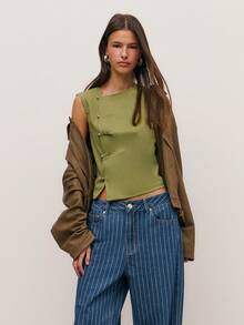 Nöista Sleeveless Flowing Top, Crew Neck And Asymmetric Closure Top With Silver Buttons. Spring Summer Casual - Green - View 3