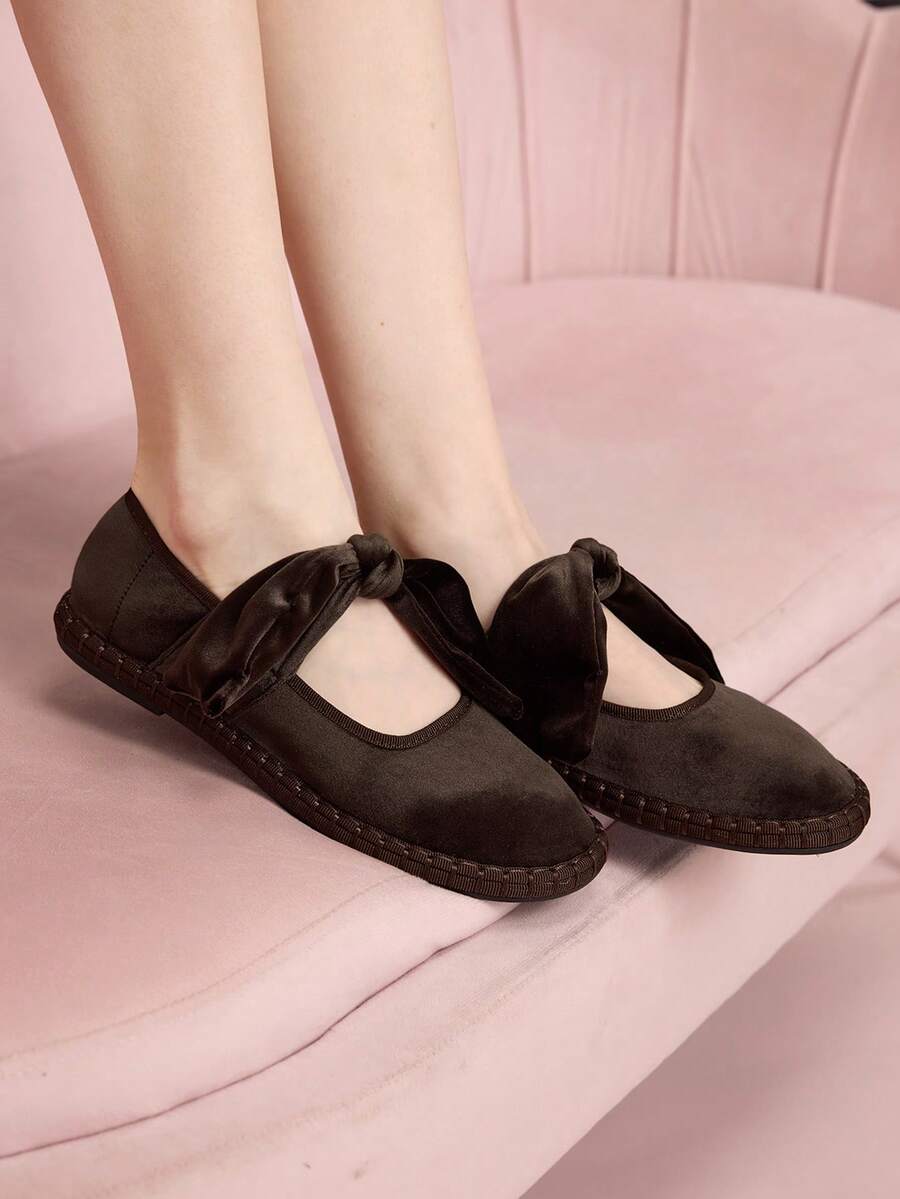 CUCCOO DOLLMOD Women's Burgundy Velvet Classic Comfortable Velvet Bow Decor Mary Jane Flat Shoes, Elegant - dark brown - View 1