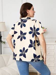 SHEIN Clasi 大码女式印花荷叶边系领休闲日常泡泡袖衬衫，适合办公室穿着，适合女性工作场合，春季女装，春假女装，夏季女装，夏季度假女装，优雅女式衬衫，优雅女式衬衫，生日女装，外出上衣，优雅女士衬衫，优雅女式衬衫 - 彩色 - 查看 2