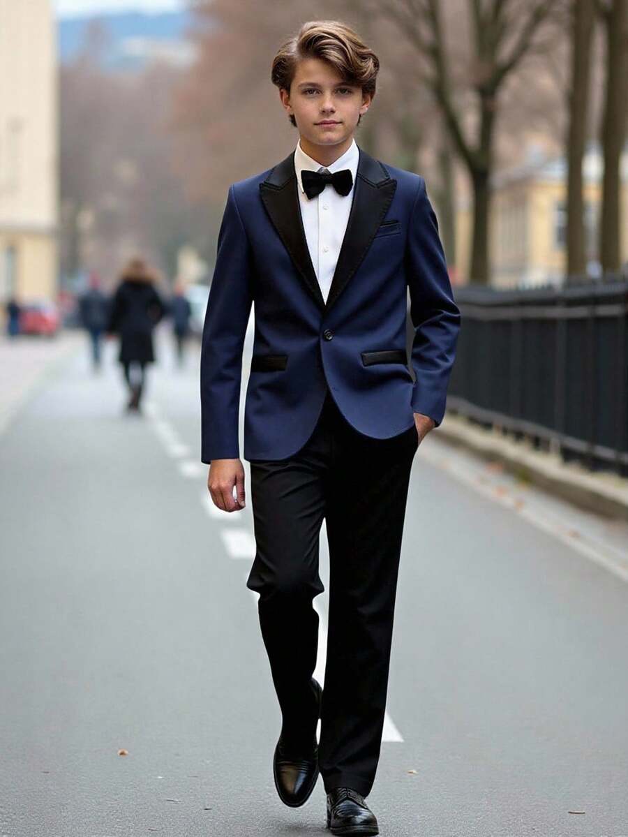 SHEIN Bộ vest nam 2 món/bộ vest vừa vặn, lịch lãm, phù hợp cho công việc, đám cưới, tiệc tùng, lễ kỷ niệm, biểu diễn. Chất liệu vải mềm mại và chắc chắn được lựa chọn, thoải mái và thân thiện với làn da. Áo khoác có họa tiết jacquard thêu bóng màu đen, thanh lịch và thời trang. Thiết kế đơn giản và rộng rãi, thời trang, có thiết kế túi ngực đơn giản, thời trang và rộng rãi. Nút chất lượng cao được lựa chọn, chịu nhiệt và chống mài mòn, có độ bóng mịn làm nổi bật nét quyến rũ khôn ngoan và trưởng thành. Bộ vest nam này là trang phục phải có cho bé trai lớn, thể hiện phẩm chất lãng mạn trưởng thành của quý ông. Phù hợp cho các buổi đi chơi công tác hàng ngày, lễ kỷ niệm, tụ tập bạn bè, tiệc tùng, tiếp khách, dạ tiệc, biểu diễn, sinh nhật, đám cưới, lễ tốt nghiệp, đám cưới, khách dự tiệc cưới, cậu bé đưa thư, cậu bé đeo nhẫn và mặc trong mọi mùa. - Màu xanh hải quân - Xem 1