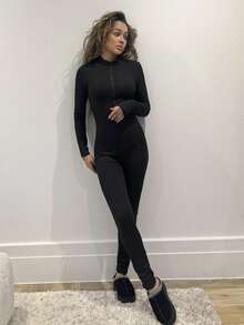 RebeccaVibe Salopetă strâmtă cu jumătate de fermoar cu guler ridicat