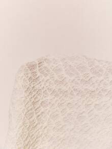 Poéselle Áo croptop nữ màu trơn, cổ yếm, hở lưng, ôm sát, thời trang. - trắng - Xem 9