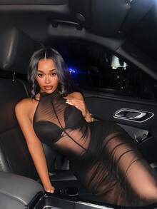BamGleam Gaun Halter Neck Tanpa Punggung Berbahan Jala Transparan yang Modis dan Seksi - Hitam - View 2