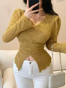 DAZY V-Ausschnitt Jacquard Design geraffter Taille Schlitz Bluse, französischer Chic Stil, figurschmeichelnde Langarm Ausgeh-Top für Frauen - Gelb - Übersicht 1